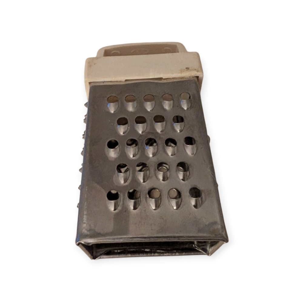 VINTAGE Nutmeg Grater Metal Kitchenware Spices Zesting Garlic Silver White - Picture 5 of 6